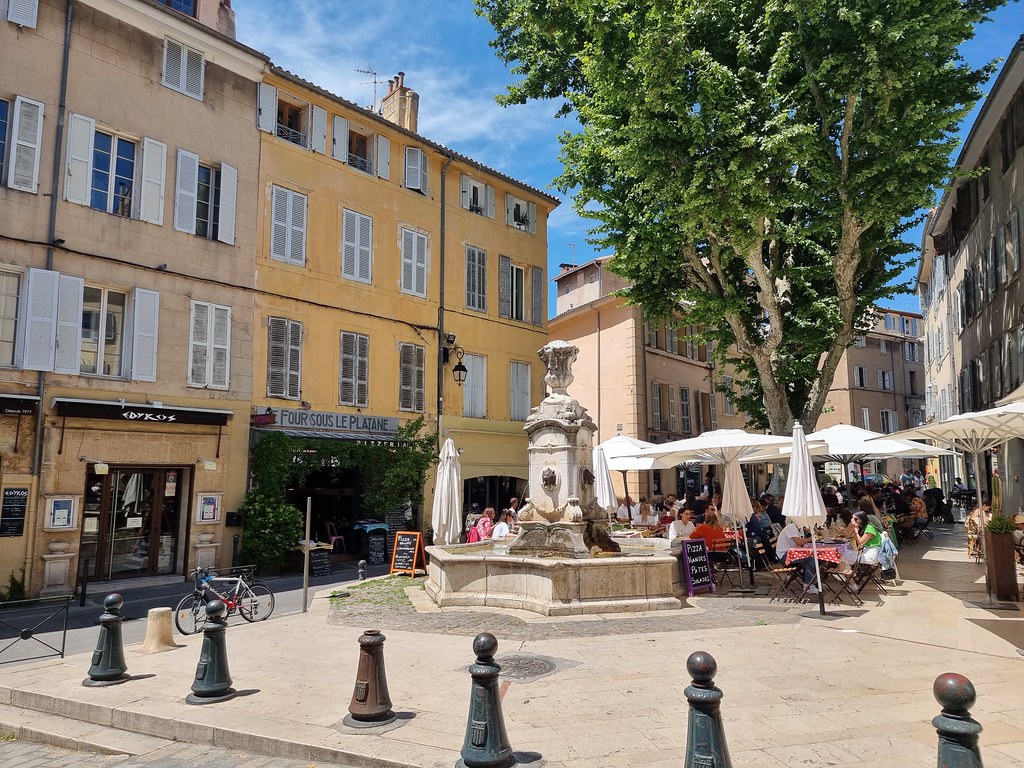 Village de Cabriès, commune résidentielle proche d’Aix-en-Provence et entourée de nature